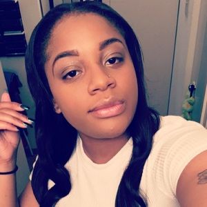 Meet your Posher, Ajah